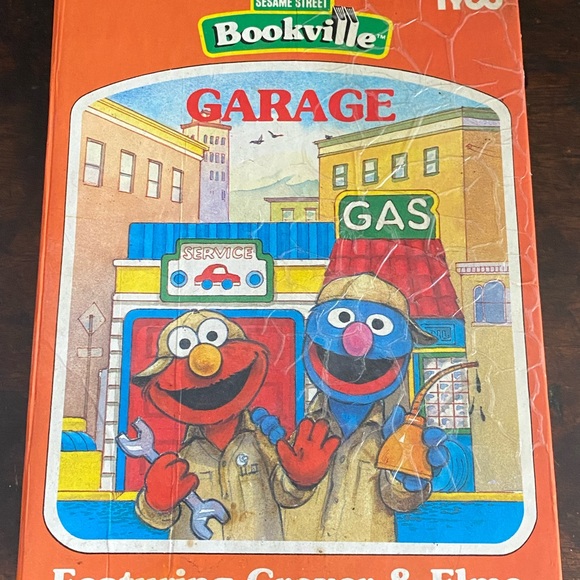 Tyco Toys Bookville Garage Vintage Sesame Street Grover Elmo Car